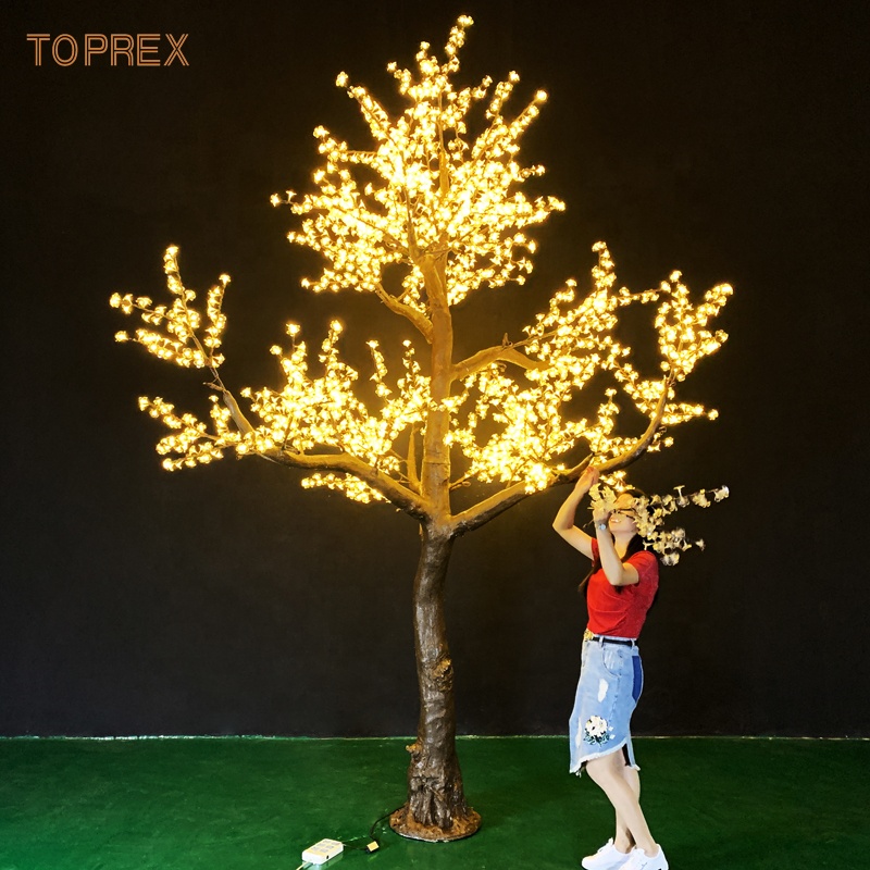 Waterproof RGB Artificial Tree - مراجعة Christmas Tree Artificial وسعره