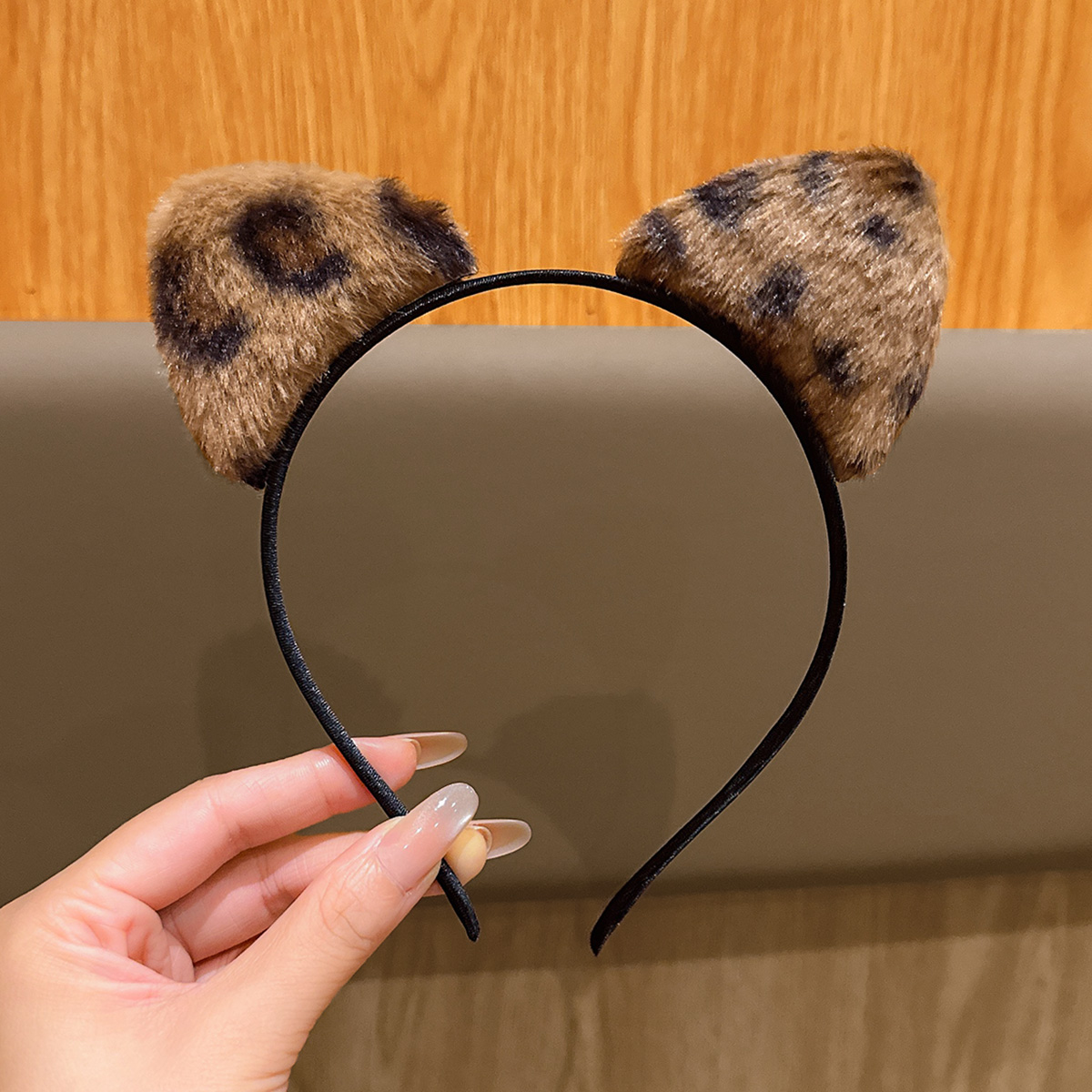 1 Cat's ears (Steamed cat-ear  - مراجعة Reindeer Antlers Headband وسعره
