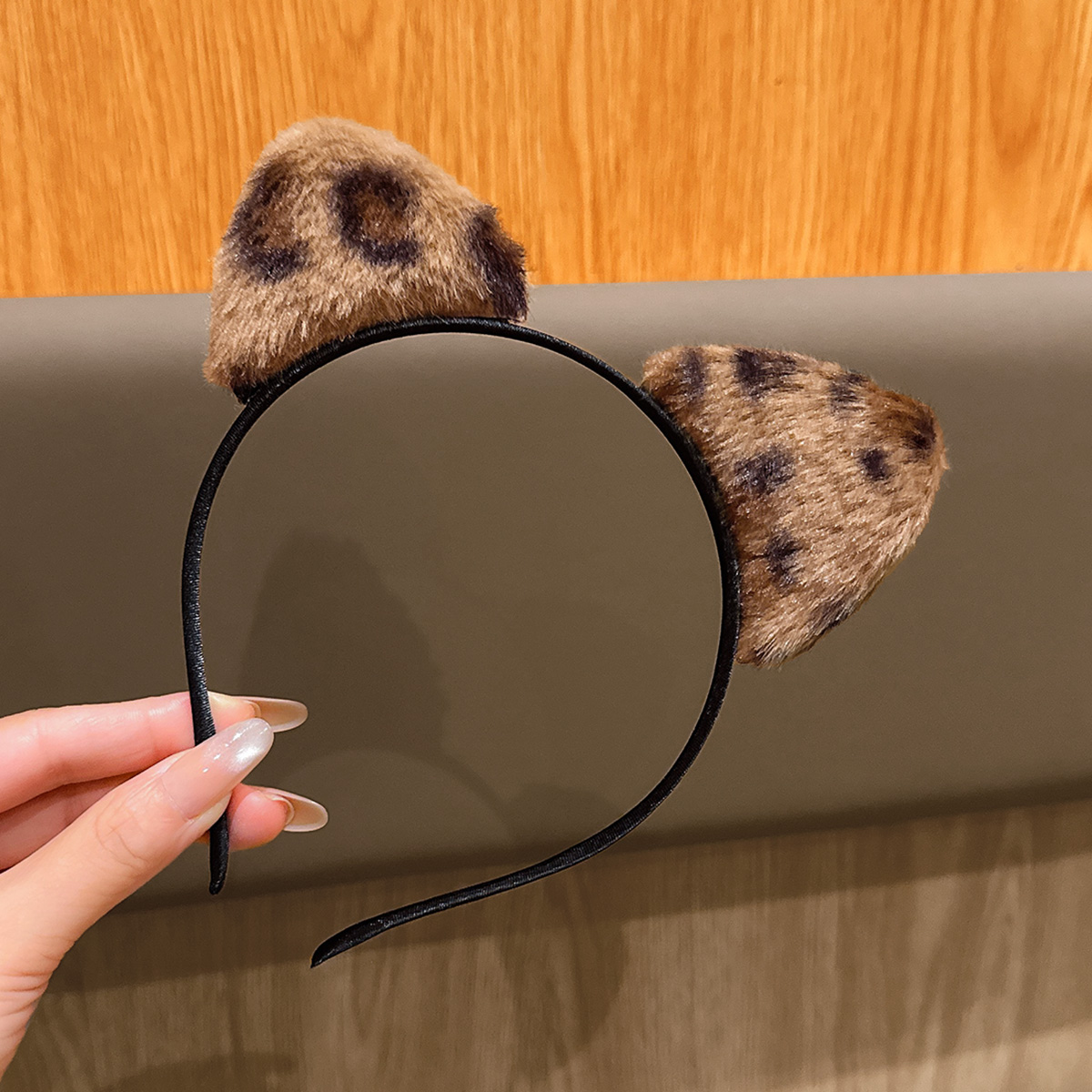1 Cat's ears (Steamed cat-ear  - مراجعة Reindeer Antlers Headband وسعره