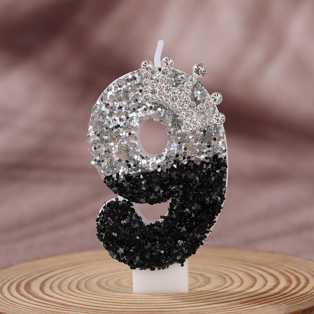 Black Silver Gradient Crown Ha - مراجعة Holiday Candle Set وسعره