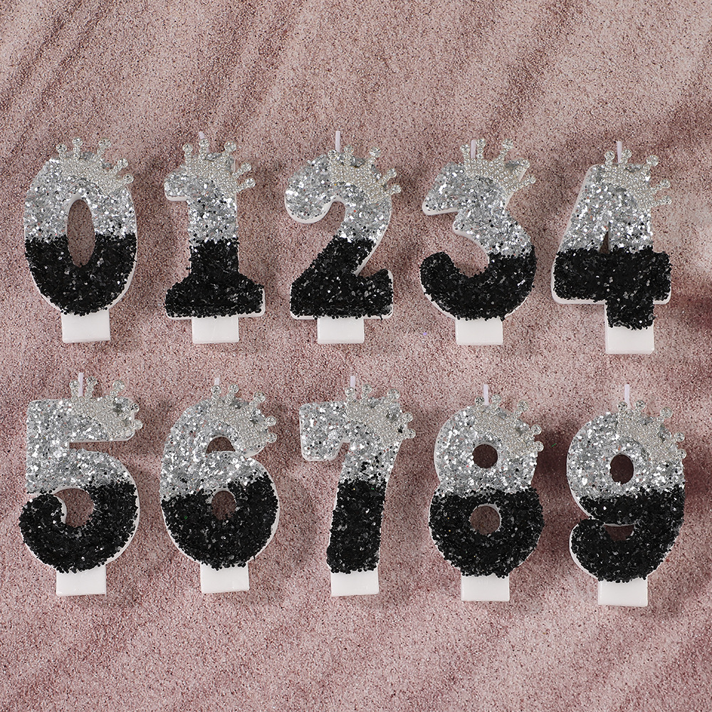 Black Silver Gradient Crown Ha - مراجعة Holiday Candle Set وسعره